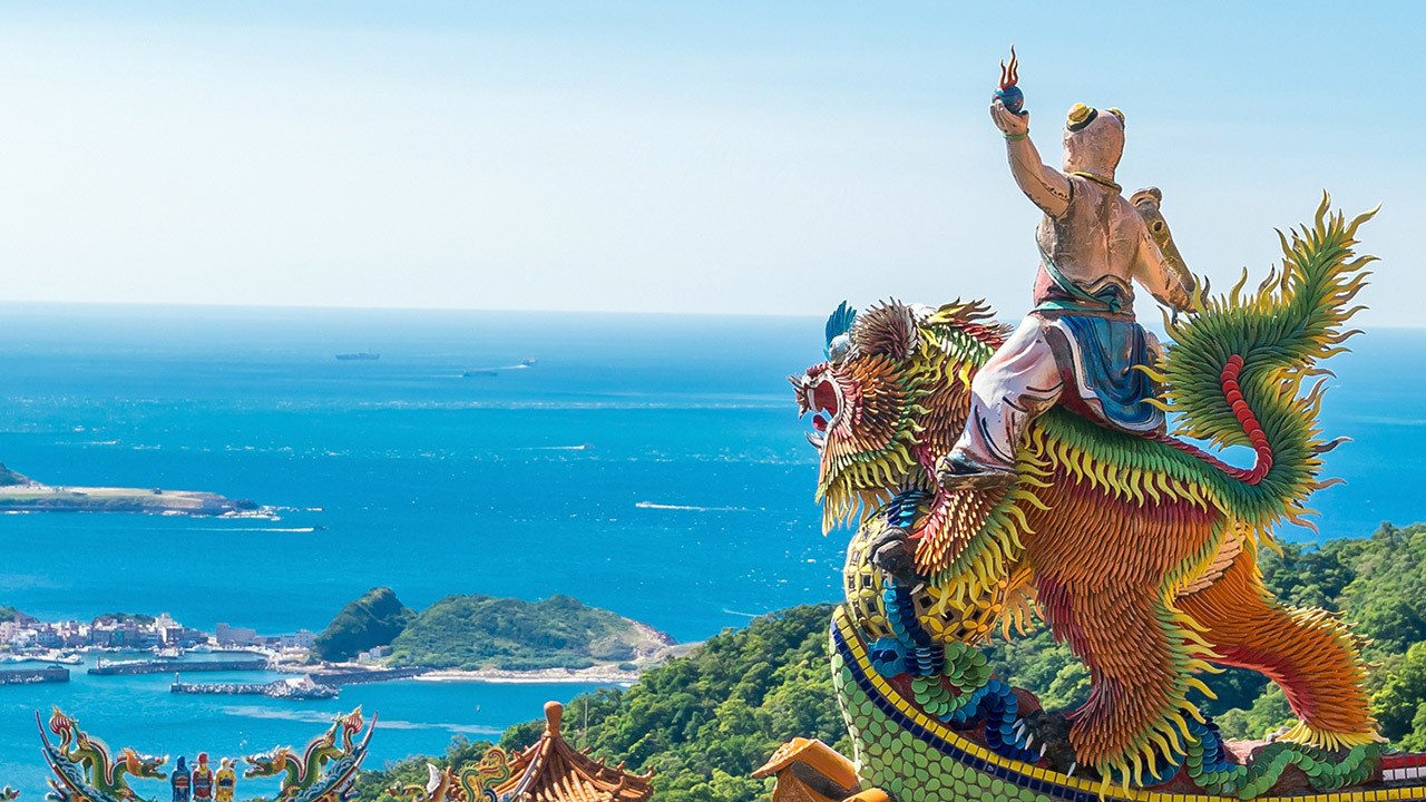 Teaser Image of a statue on top of a building structure in Taiwan - Click to learn more about this program