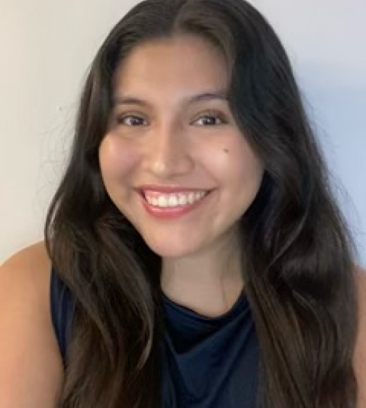 Iliana Headshot