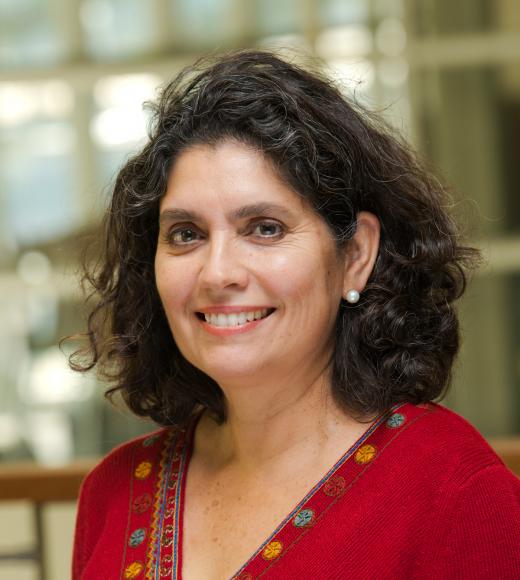 Staff Profile Photo, Christina Siracusa