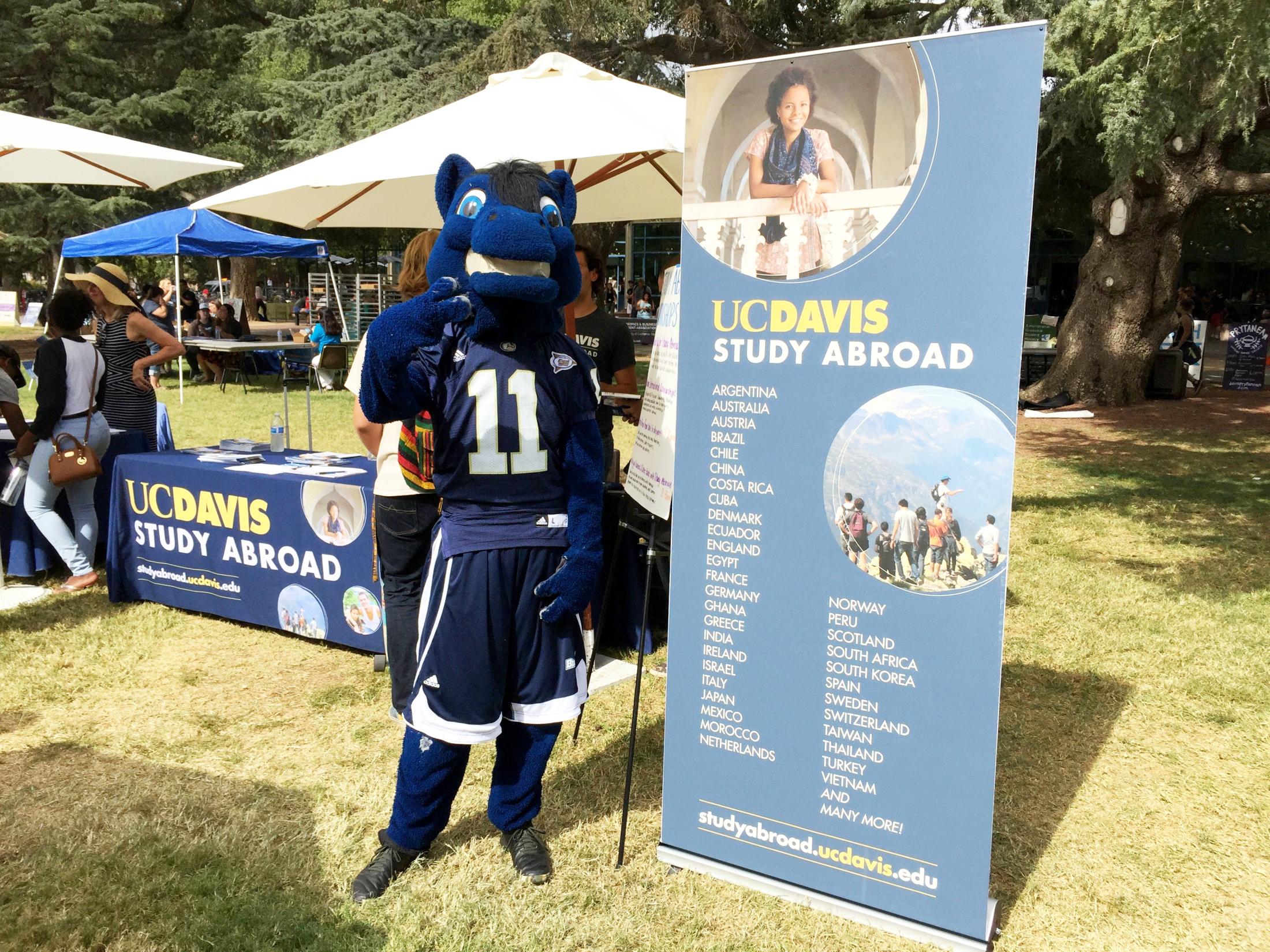 Gunrock at Study Abroad Fair